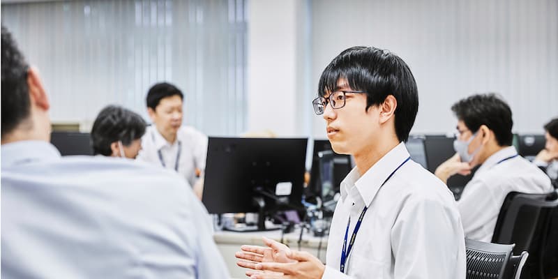 川上創士さんの業務風景