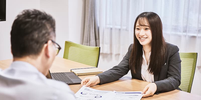 竹本彩香さんの業務風景