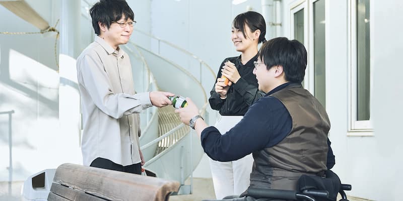 内海祐希さんの業務風景
